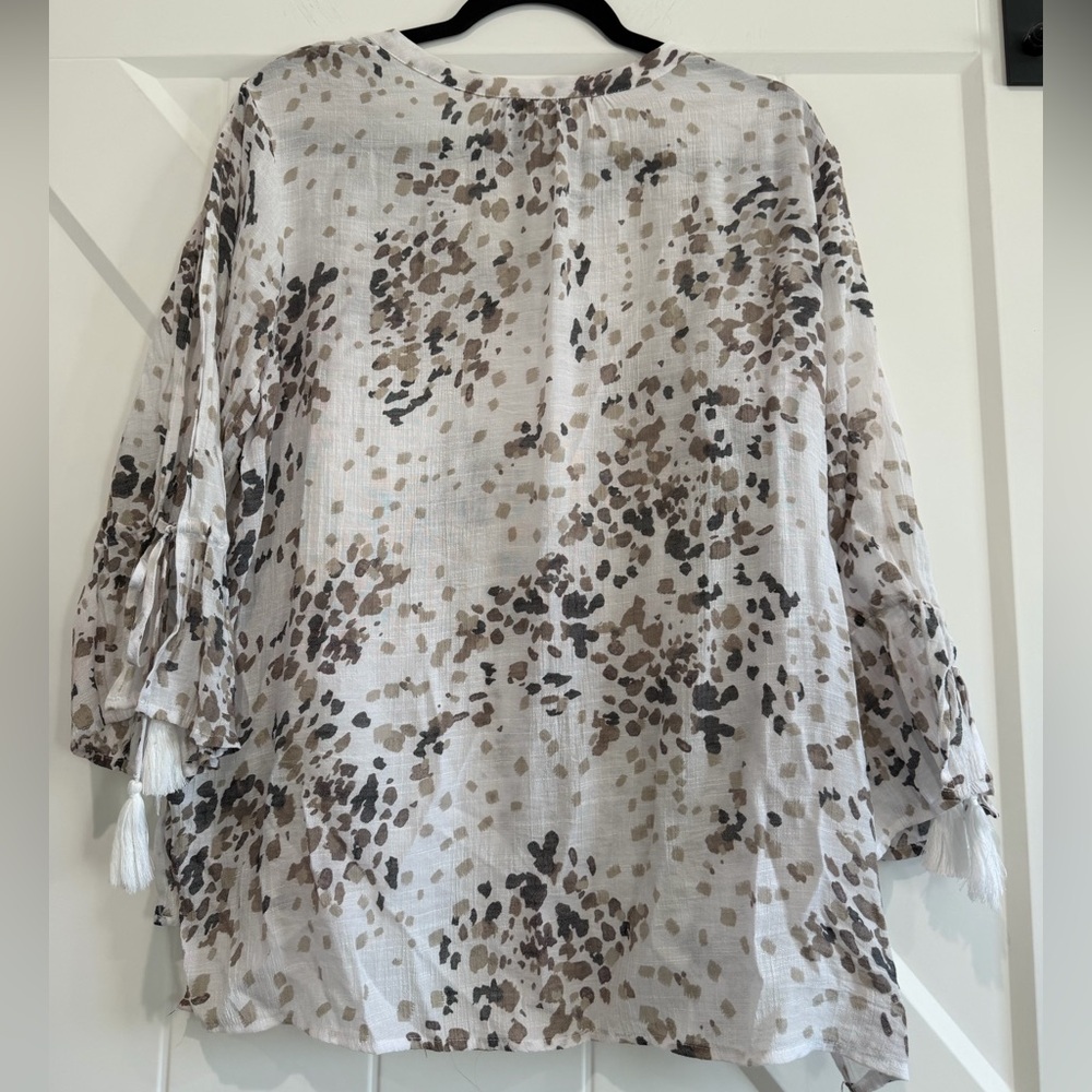 New Directions Cream and Brown Tie Sleeve Blouse - Picture 2 of 7